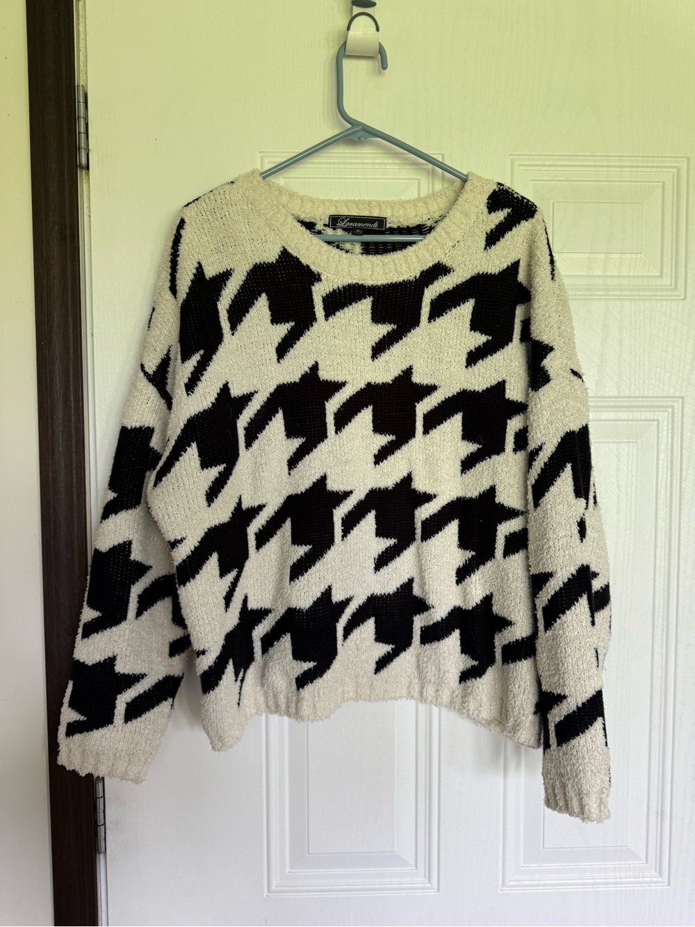 2 for $20 sale: Loramendi Houndstooth Pattern Crewneck Sweater - M